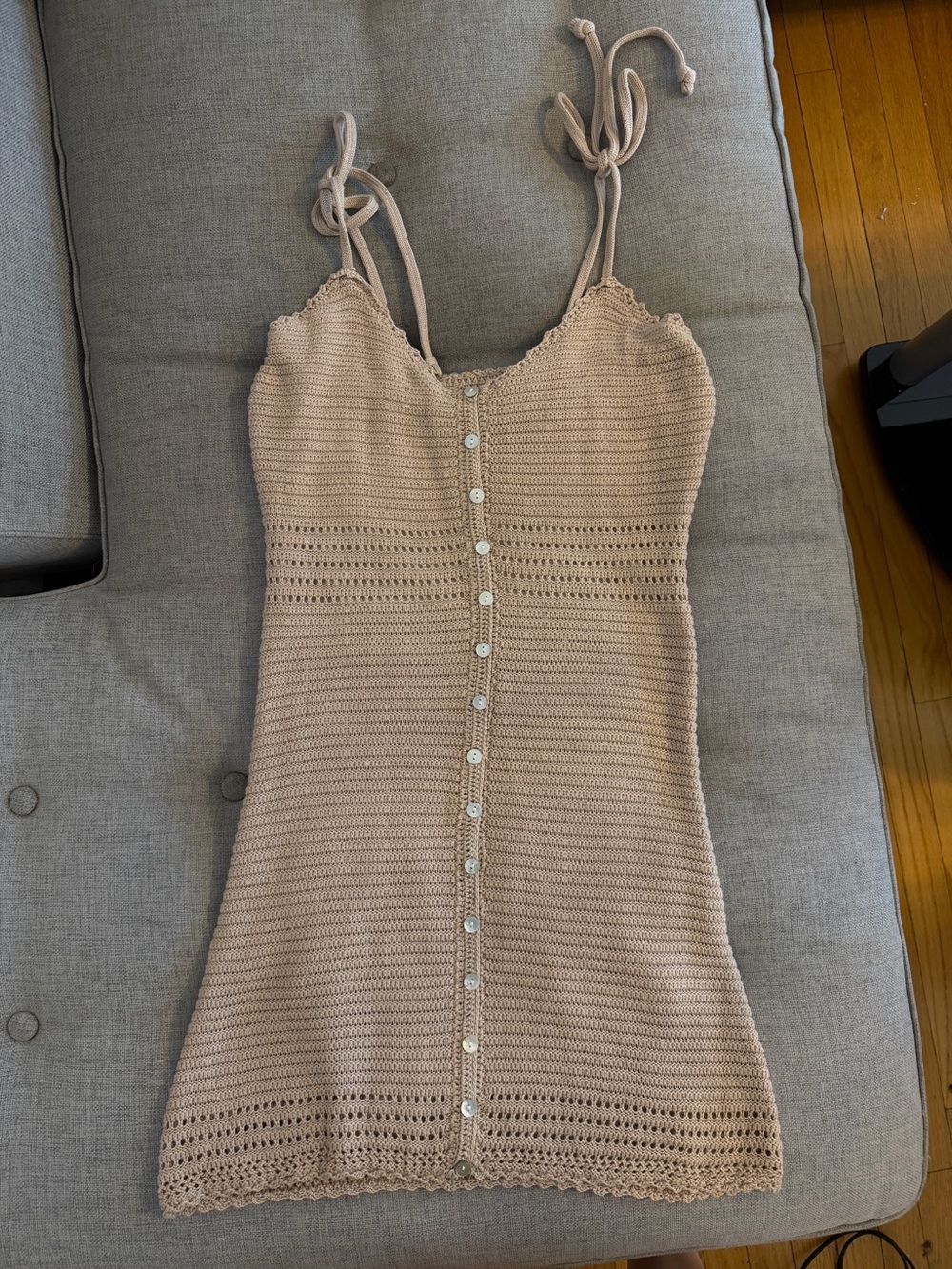 Olive & Oak Beige Crochet Button-Front Mini Dress beach size m